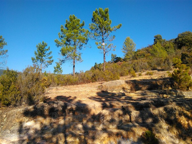 Jeu de lumières sur les roches