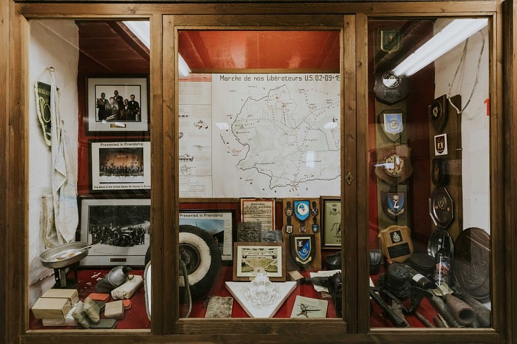 40-44 Museum Lieutenant Cook