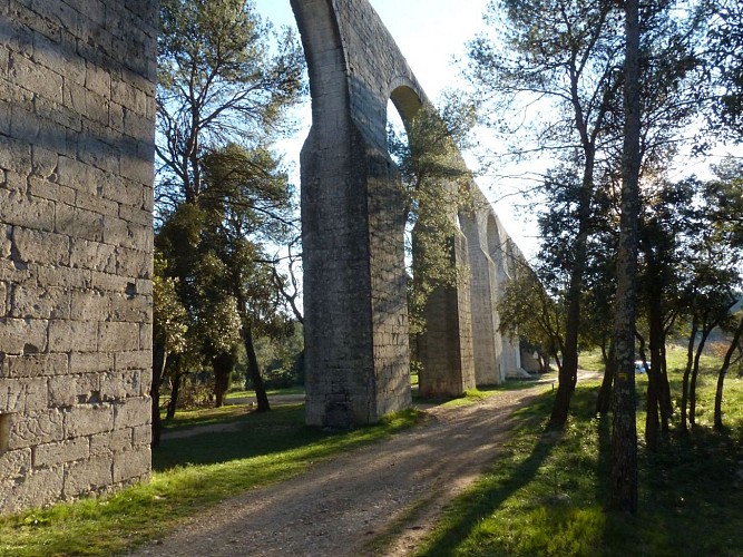 RANDONNEE DE L'AQUEDUC DE CASTRIES