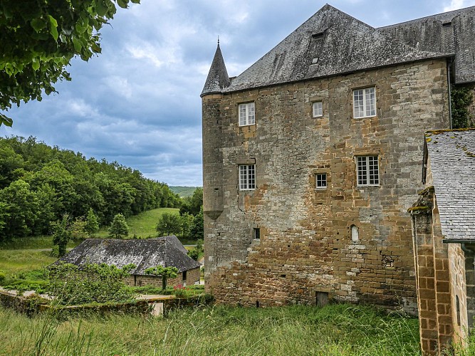 Corrèze Tourisme_GR46_Château de Lissac_© David Genestal_juin 2024