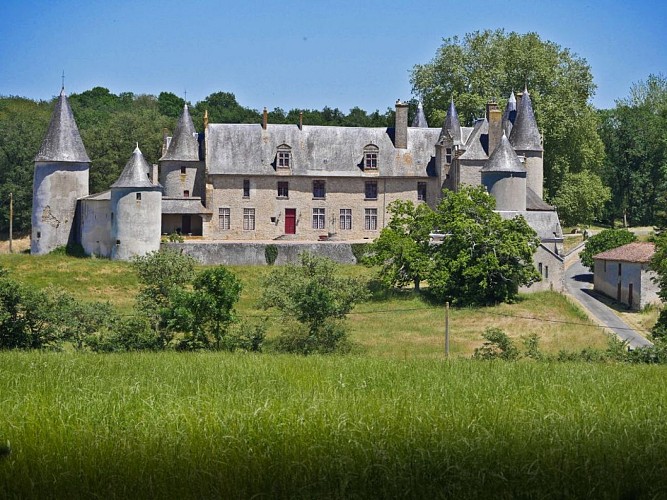 Gatine Poitevine_Lhoumois_Le Château de la Roche Faton_David Genestal_Carnets de Rando crédit D.GenestalCarnets de RandoPays de Gâtine_1