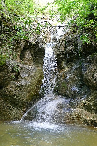 Cascade Brénod