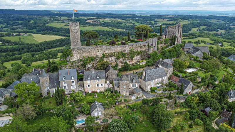 Corrèze Tourisme_GR46_Château de Turenne (2)_© David Genestal_juin 2024