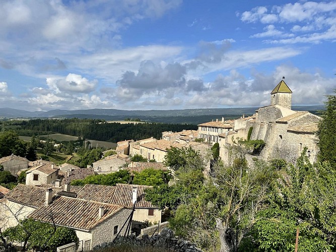 V03 - "Les 3 villages : Sault, Aurel et St Trinit"