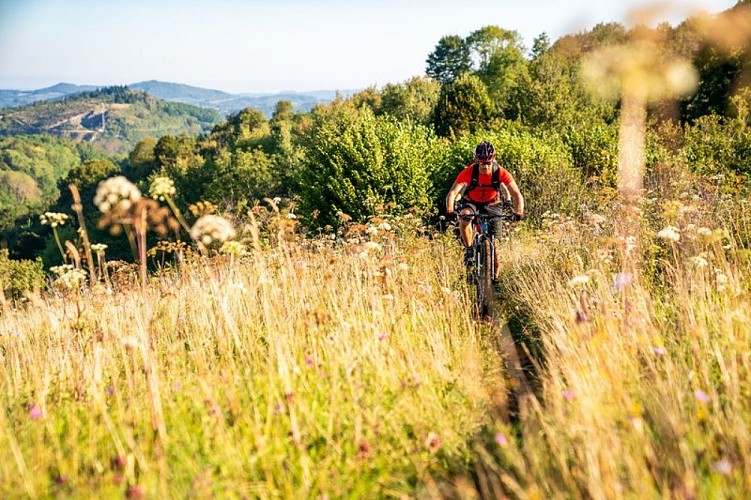 VTT sur les hauteur de Vaux-sous-Bornay