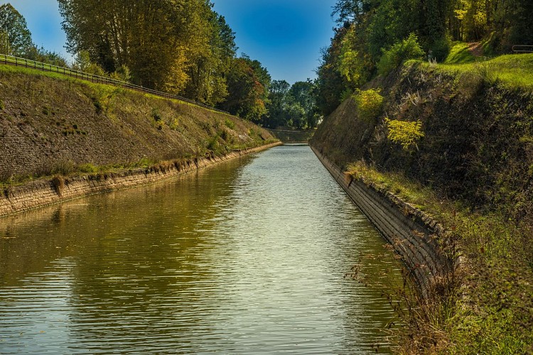 Tranchee du canal
