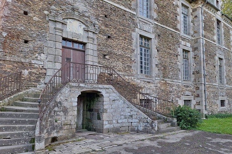 Le château du Lou (Association chez Marie)