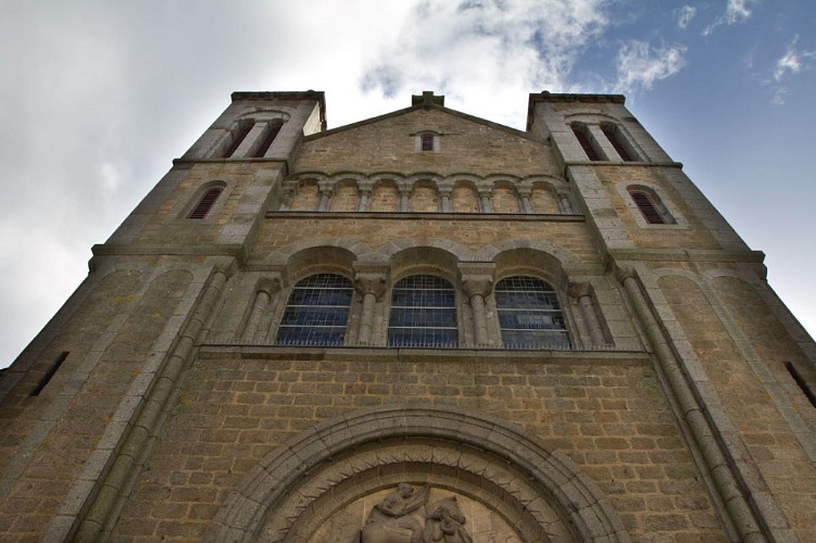 Eglise St Martin de Condé-sur-Noireau