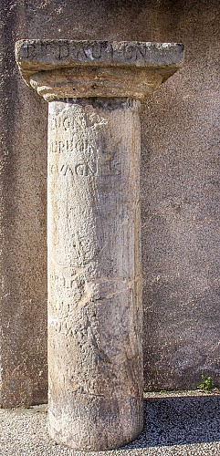 Balades Vertes, Perrecy-les-Forges : borne directionnelle