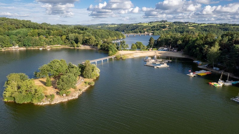Sentier du Puech des Ouilhes_Lacapelle-Viescamp