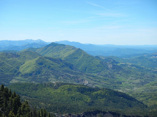 La crête de Géruen_Le Castellard-Melan