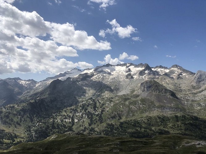 Vue sur le massif de la Maladeta