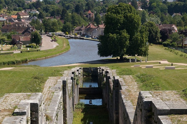 Rogny-les-sept-ecluses