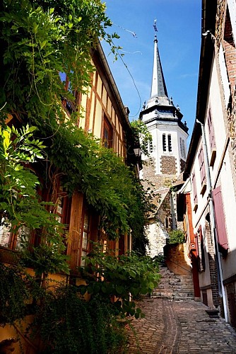 ville-de-toucy-683x1024