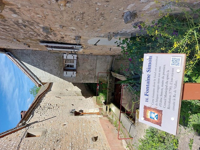 Vallan - la fontaine Simon