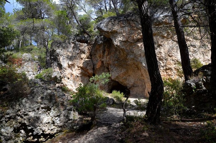 Autour des grottes