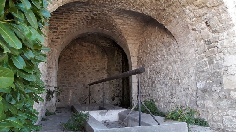 Lavoir, rue du Nid d'Amour