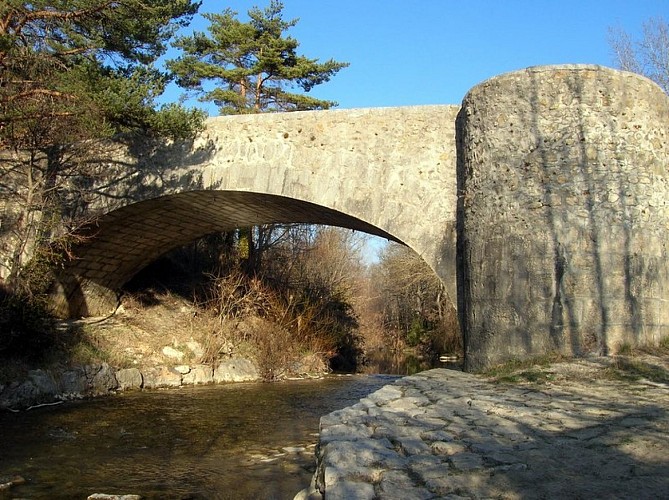 Le pont de la Souche