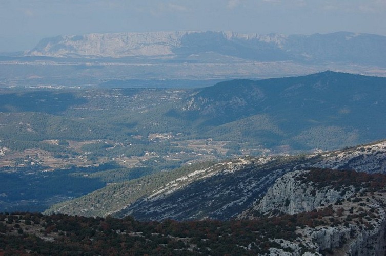 La Sainte-Victoire depuis les crêtes