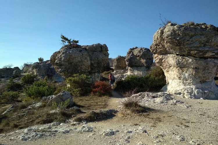Sur le sentier des Mourres