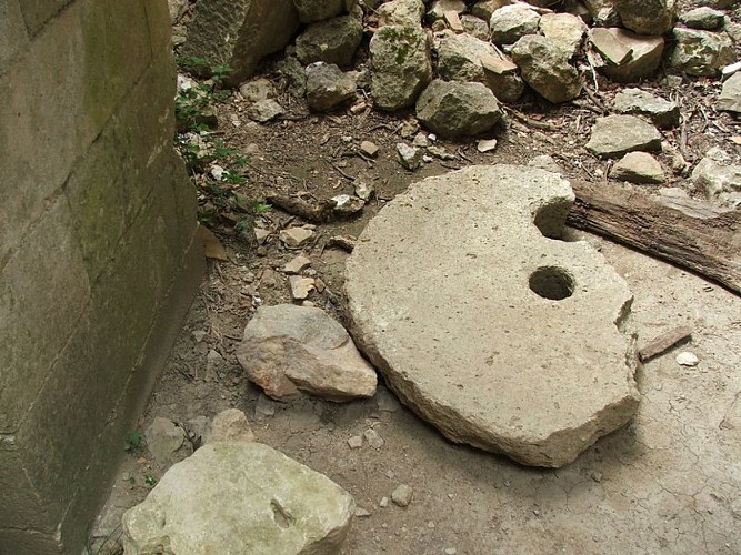 Meule du moulin de Cabrier