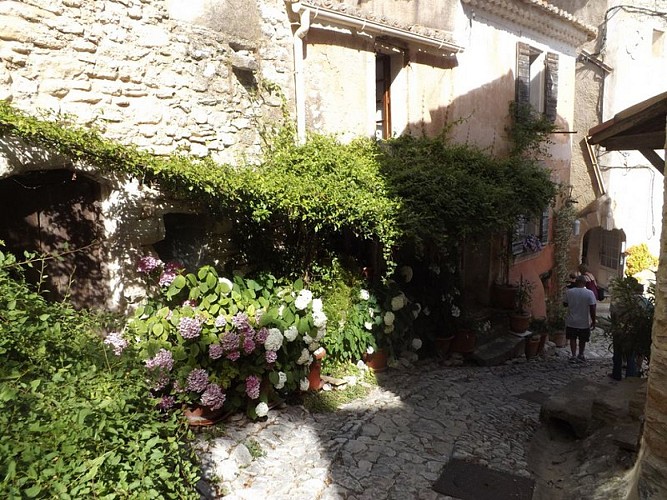 Rue caladée de Joucas