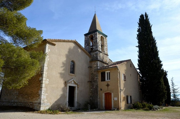 La chapelle et sa congrégation