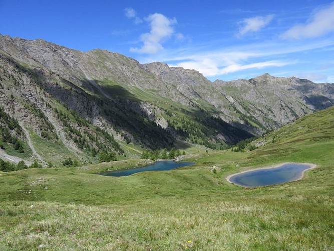 Vue sur les deux lacs de Ségure