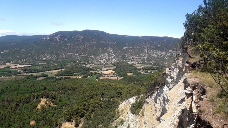 Rustrel depuis les crêtes du Colorado
