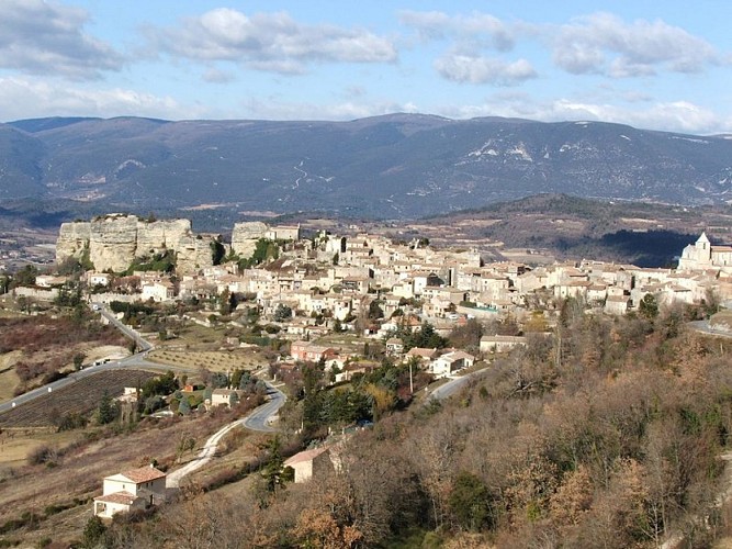 Village de Saignon à la sortie de l'hiver