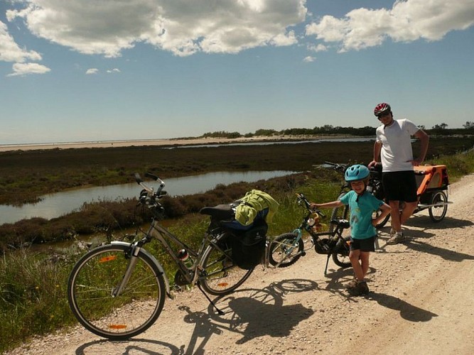 SAINTES-MARIES-DE-LA-MER - Le tour de Vaccarès à vélo en 2 jours