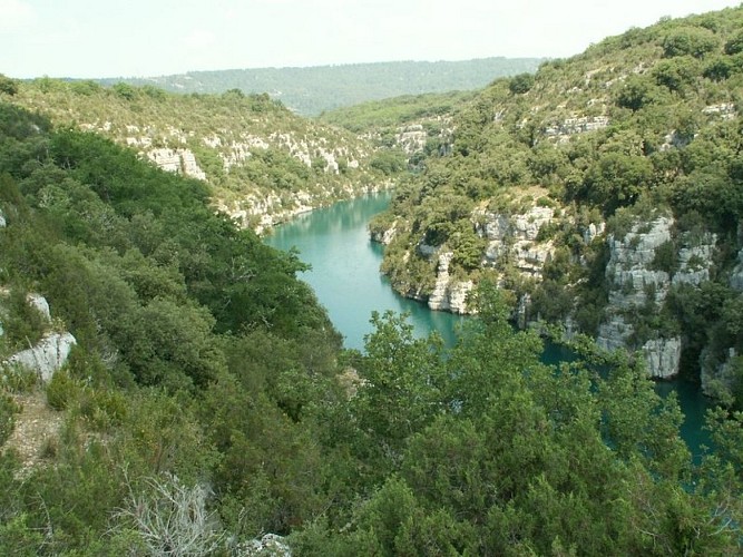 Vers le lac de Montpezat