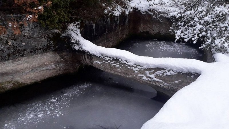 Aiguier ''jumeaux'' de Bessons