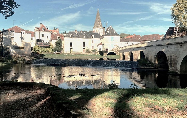 CUBJAC-Boucle de Lambaudie-Village 2