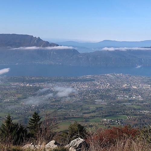 Vue sue le lac du Bourget depuis le Revard