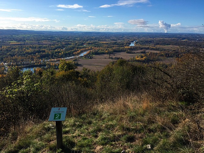Trail along the water (Sentier de l'eau)