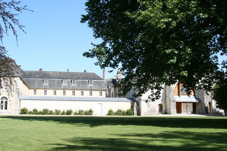 Un village construit autour d'une source - Une balade à la découverte de Valmont