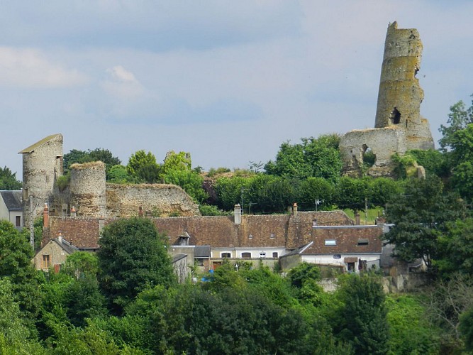 Mondoubleau et sa forteresse du XIè siècle