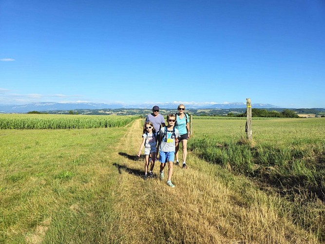 Chemin des crêtes_Montagnieu