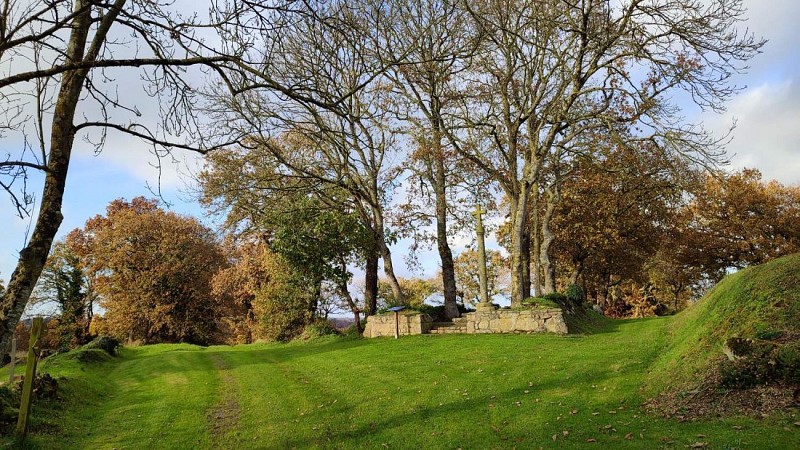 Croix de Kejacob | Brélidy