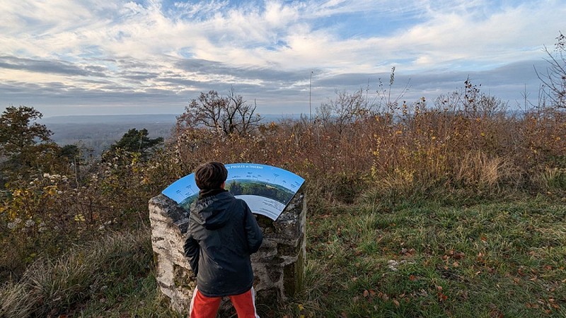Vue du haut de la colline de Presles