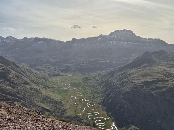 Lac d'Arlet et Pic d'Aillary depuis le parking de Bélonce (accès depuis Borce)