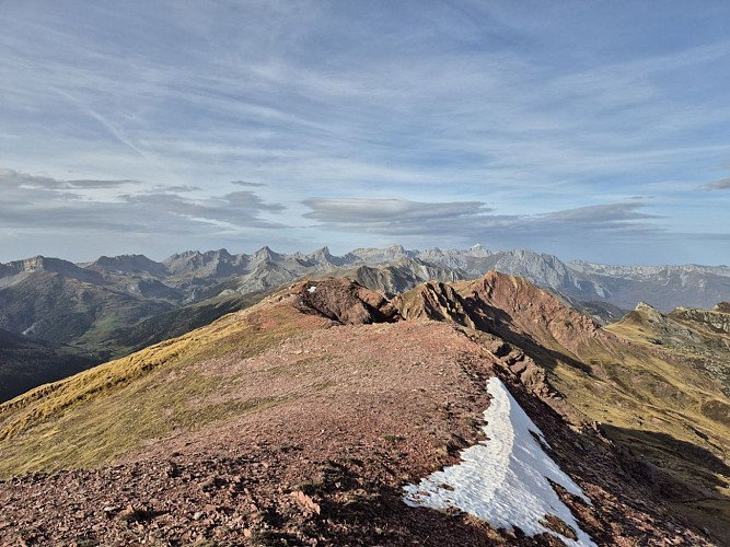 Lac d'Arlet et Pic d'Aillary depuis le parking de Bélonce (accès depuis Borce)