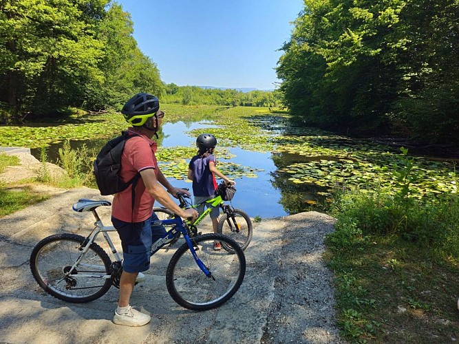 Mountain bike trail - Malseroud marsh and pond_Les Abrets en Dauphiné