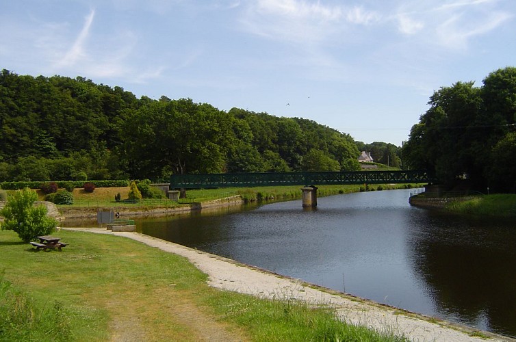 Châteauneuf - De Penn ar Pont à Pont Triffen