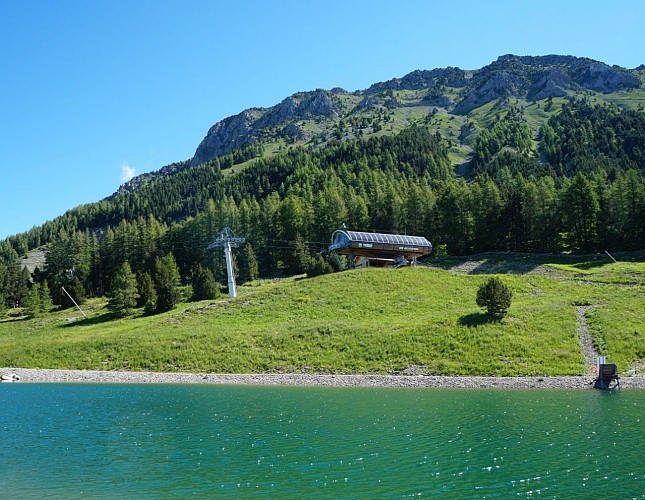 Sommet de Dormillouse depuis le télésiège du Belvédère_Montclar