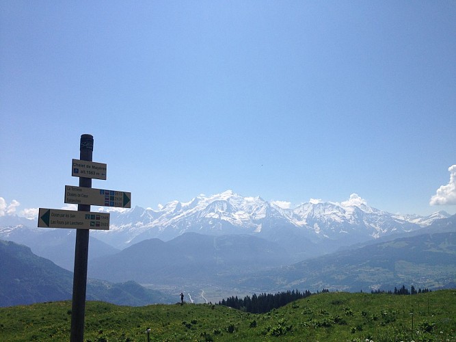 Hiking trail: Tour des Aravis, facing Mont-Blanc (4 days & 3 nights)