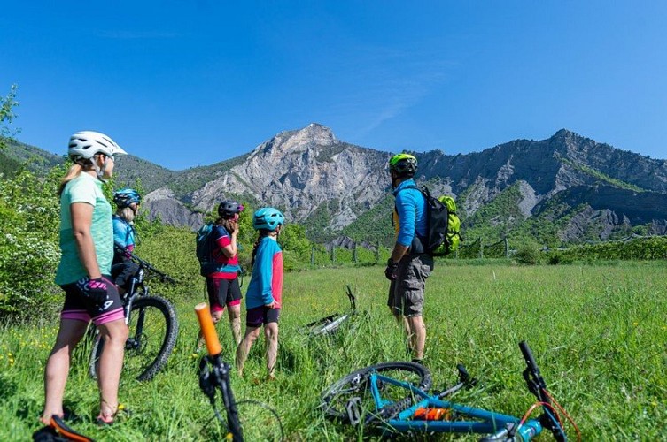 Les environs de la Motte du Caire