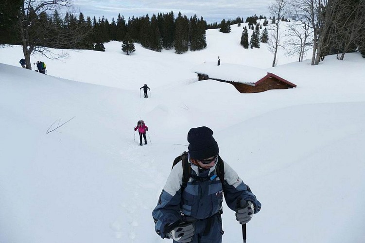 Gîte le grenier des Rousses (France) à la cabane Rochefort (Suisse)