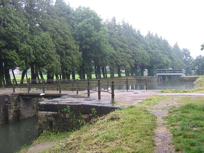 Morbecque Sentier du château